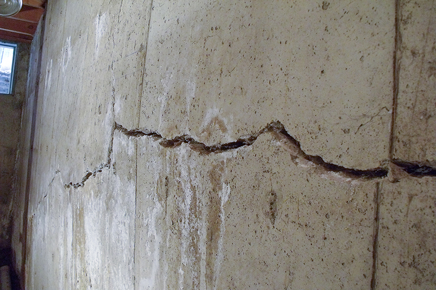 foundation wall crack